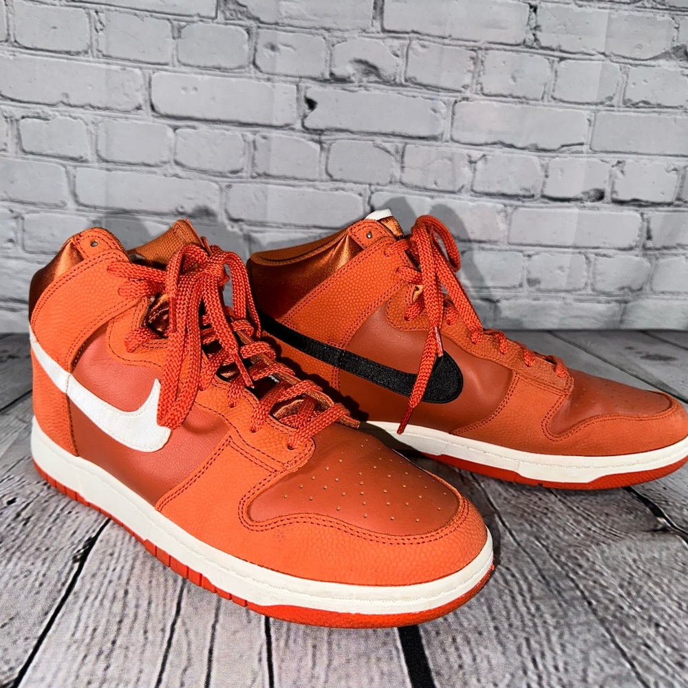 Nike Dunks size 12 in used condition comes as pictured